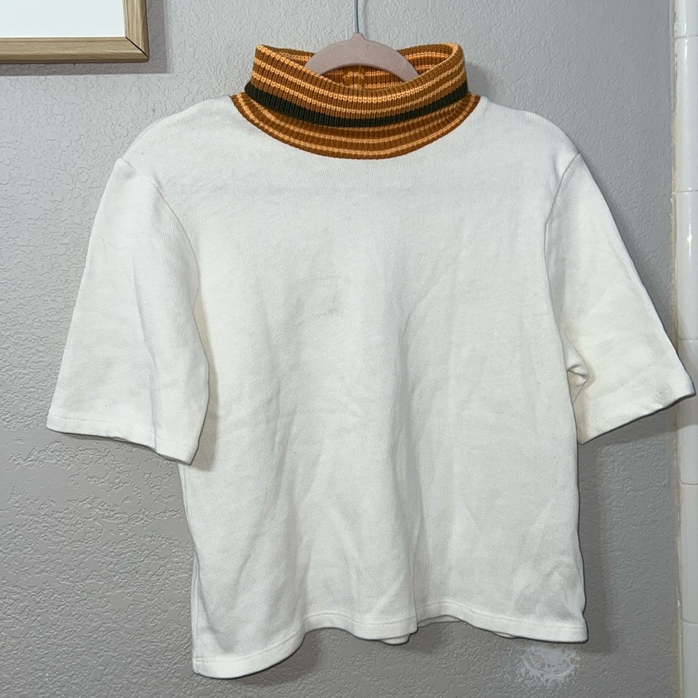 Turtle neck shirt